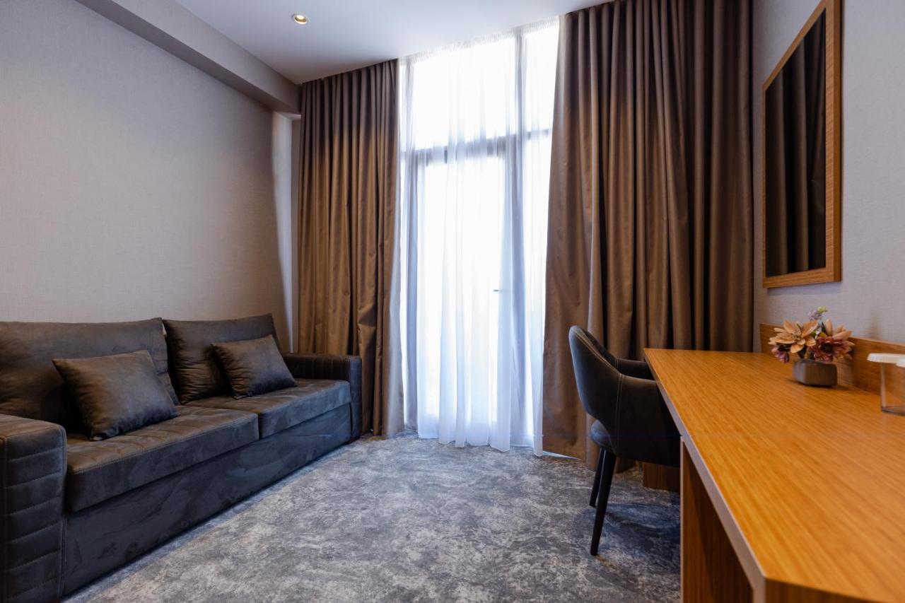 Hotel Monarch Batumi Eksteriør bilde